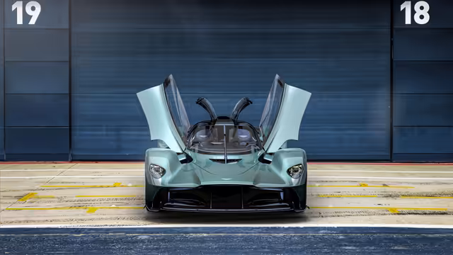 Aston Martin Valkyrie Spider